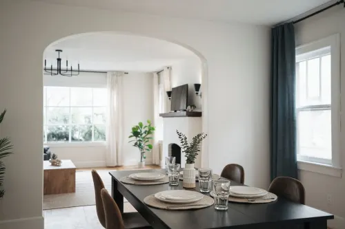 The Designers Apartment - 5 Minutes to Downtown Hotels in Binghamton