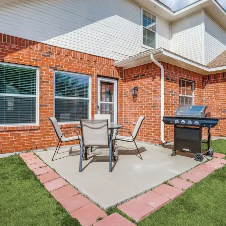 Fantastic 4 King Bed : Pool Table : Perfect Location