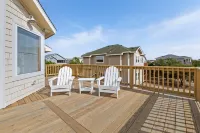 Private Pool and Game Room - Relaxing Coastal Haven