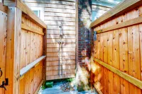 The Spray Hotels in Harwich Port