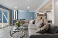 Wave-Free Swimming and Prime Location Fun - Tranquil Cove Oasis Hotel a Lake Ozark