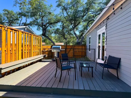 Charming Coastal Retreat and Relaxing Vibes - Delightful Escape