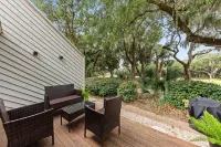 Charming Townhouse with Golf Course Views - Cozy Escape with Sunroom