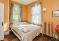 Higganum House B&B