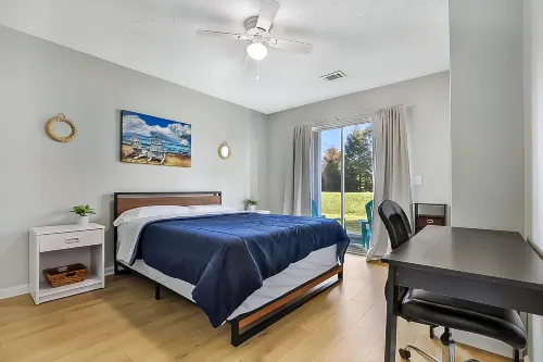 Serene Escape with Private Balcony and Golf Course Views - Charming Retreat Hotels in Carolina Forest