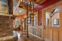 Tranquil Getaway and Stunning Craftsmanship - Serene Cabin Retreat Hotel di Cherry Log