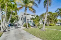 Private Heated Pool and Game Room Retreat - Charming Island Haven Hotels in Holmes Beach