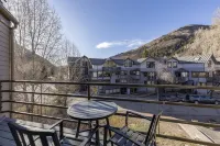 Elevated Valley Views and Ski Access - Stunning Mountain Retreat