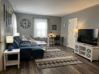 Charming Parkside Getaway - WiFi, Close to Downtown