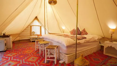 Fureaihiroba Glamping Отели в г. Ниситама
