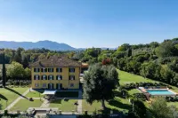 Villa Pacini - Just 1,8 km Outside Lucca Wall - Pool
