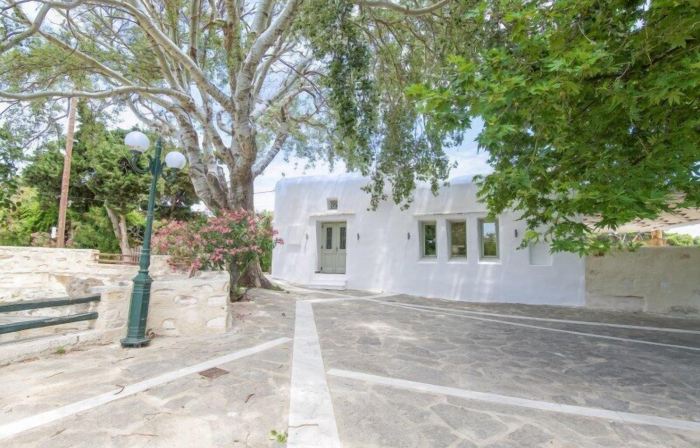 Arethousa House