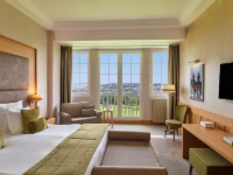 Hôtel Barrière l'Hôtel du Golf Hotels in Saint-Arnoult