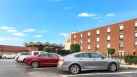 Holiday Inn Express COLUMBUS DOWNTOWN by IHG - parking