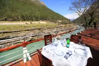 Hotel Gryka e Kelcyres Hotels in Permet