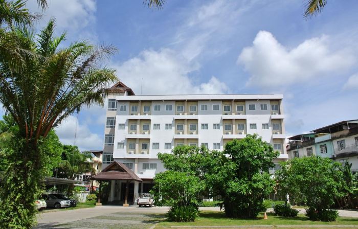 Nana Buri Hotel