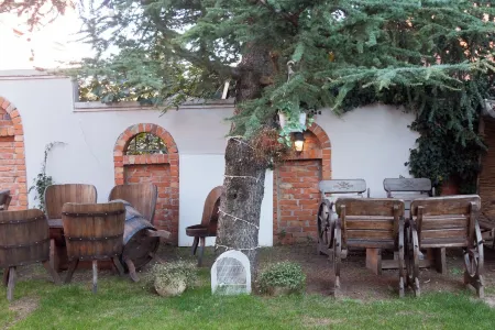 Red Clay Spa Apartments Отели рядом с достопримечательностью «Tamiški kej»