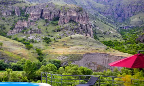 Vardzia Resort
