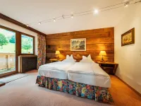 โรงแรมราสมุสโฮฟ โรงแรมในคิทซ์บูเฮล