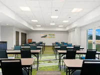 Spark by Hilton Panama City Beach Hotels near شيل آيلاند