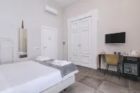 La Smorfia Hotel in zona Piazza Dante