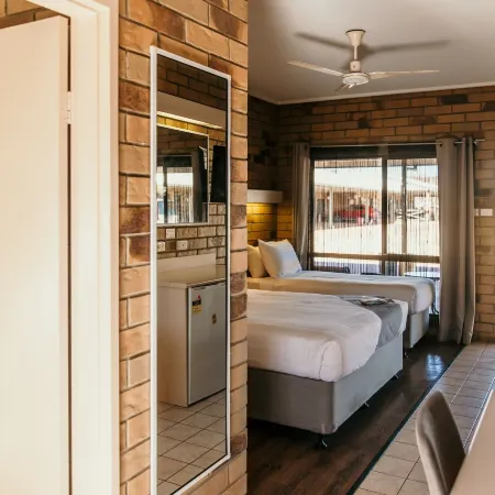 Abacus Motel