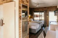 อะบาคัส โมเทล