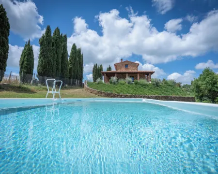 Vineyard’s Cottage with Pool, AC, Wifi - Siena シナルンガのホテル
