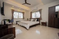 Lakeside Suites - balcony