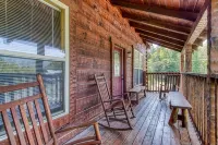 Cinema Falls - Great Location! - Convenient to Everything! 5 Bedroom Cabin by RedAwning