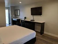 Bear River Hot Springs Hotel a 