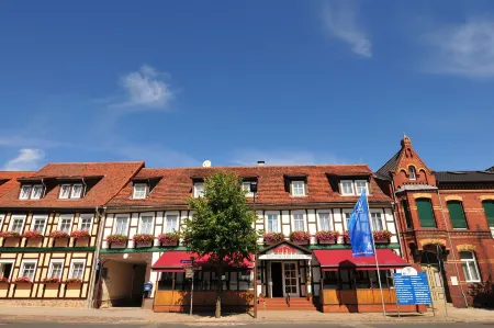 Flair Hotel Deutsches Haus Отели в г. Зальцведель