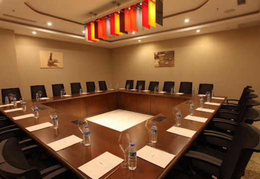 네발리 호텔 객실