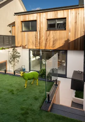 城堡小屋的詹姆斯地方 酒店