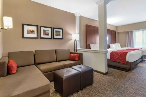 Comfort Suites Manheim - Lancaster Hotels in East Donegal Township