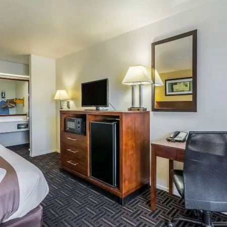Quality Inn Fresno Near University