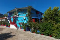 Derin Mavi Suit Butik Otel