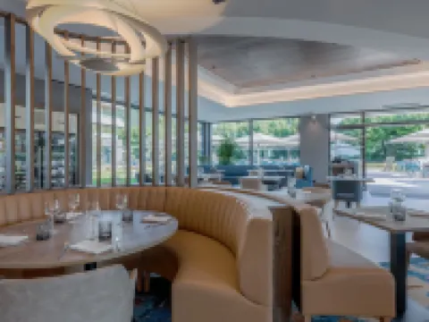 リバージュ ホテル & スパ アヌシー アヌシーのホテル