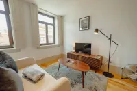 Legacy Oporto Design Apartment H by Vacationy