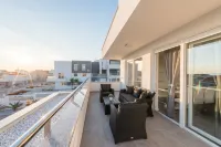 Villa Magnifica Apartments with Pool Hotels in Opcina Novalja