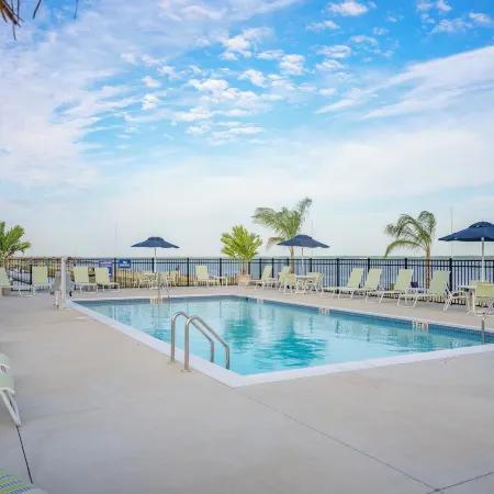 Blufin Bungalows & Marina
