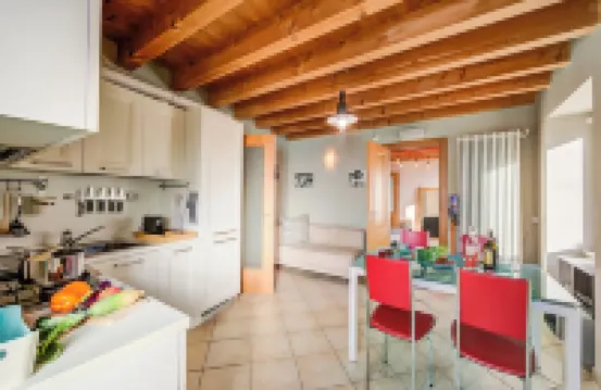Faby House on Hilly Area and View Lake - Happy Rentals