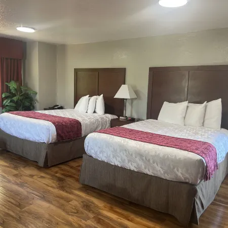 Red Carpet Inn Medford