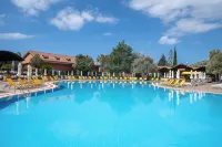 Sundia by Liberty Suncity - Rooftop Pools