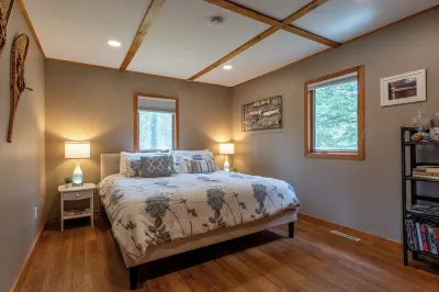 Somero cabin on Burntside