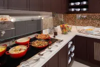 Hyatt Place Oklahoma City Bricktown - Breakfast