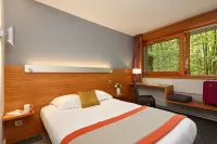 Hôtel Centre Port-Royal Hotel a Chevreuse