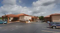 Best Western Center Pointe Inn - parking