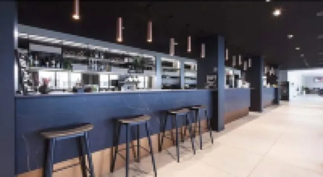 スカンディック ヴィクトリア フローロ