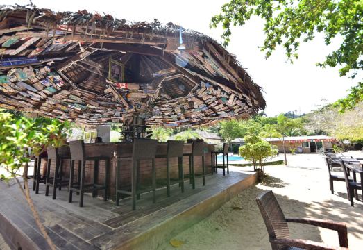 1. 더 리프 리조트..